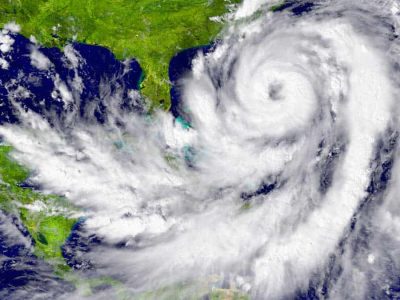 Hurricane-Season-Florida-Overhead-Garage-Doors-Tallahassee