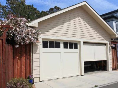 broken-garage-door-emergency-garage-door-service