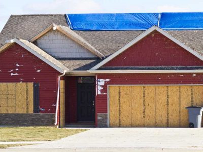 why-you-need-hurricane-garage-doors